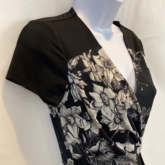 BCBGMAXAZRIA Laudy v-neck midi dress with black and white florals size XS - Picture 8 of 14